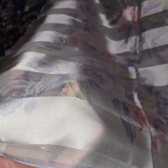 ELLE silk scarf #5 34x34 inches - Picture 6 of 11